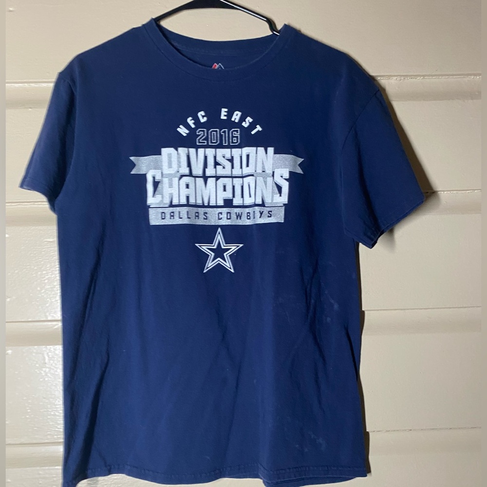 NFC East Champion Cowboys shirt Size M